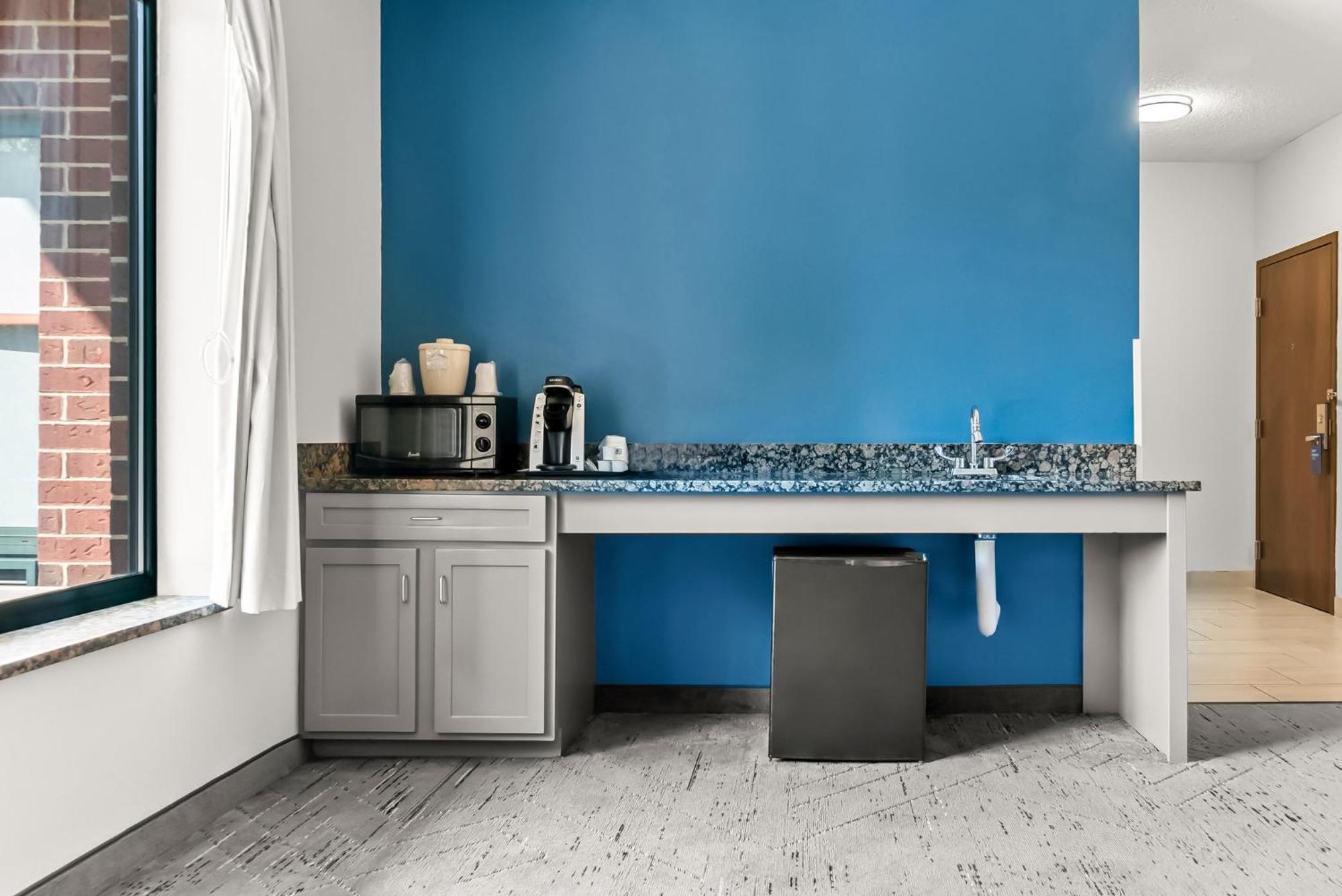 Holiday Inn Express & Suites Detroit - Novi By Ihg Bagian luar foto