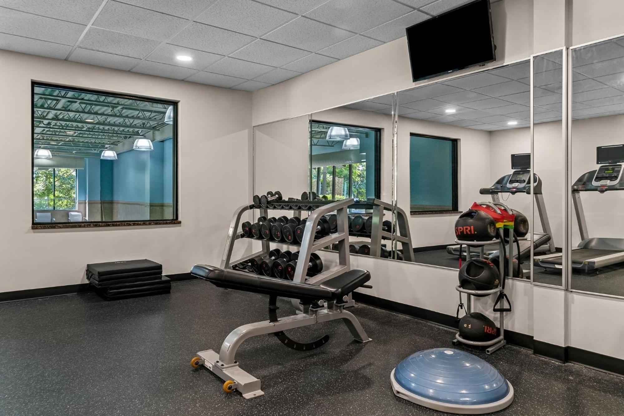 Holiday Inn Express & Suites Detroit - Novi By Ihg Bagian luar foto