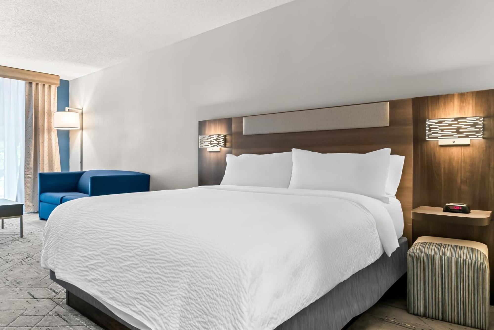 Holiday Inn Express & Suites Detroit - Novi By Ihg Bagian luar foto