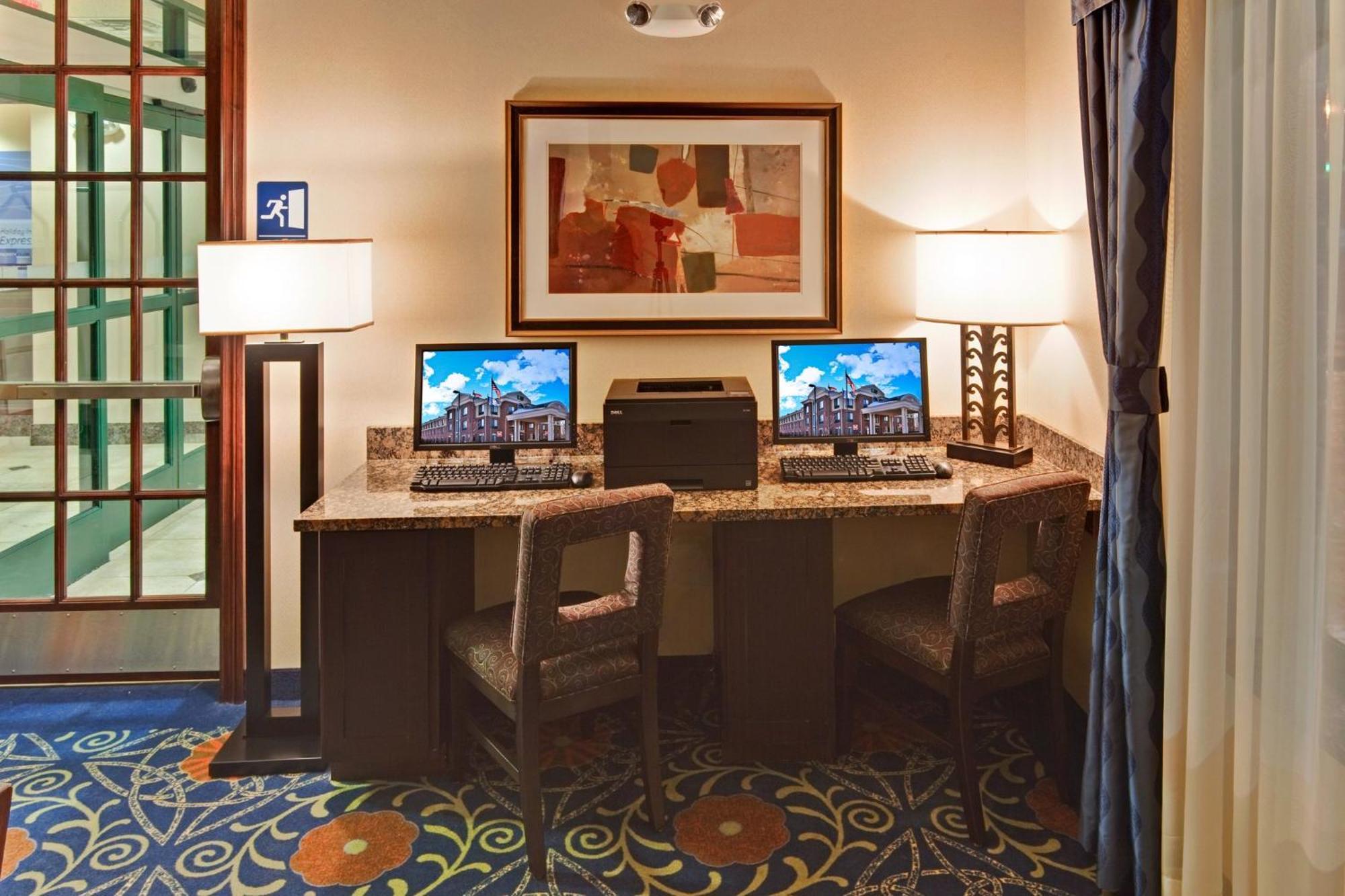 Holiday Inn Express & Suites Detroit - Novi By Ihg Bagian luar foto