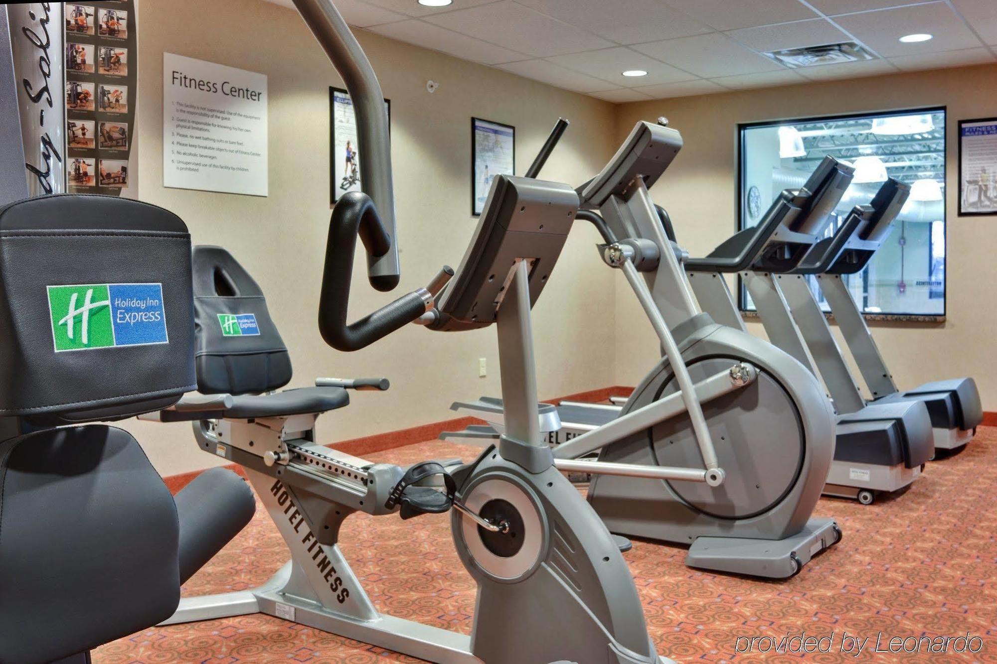 Holiday Inn Express & Suites Detroit - Novi By Ihg Bagian luar foto